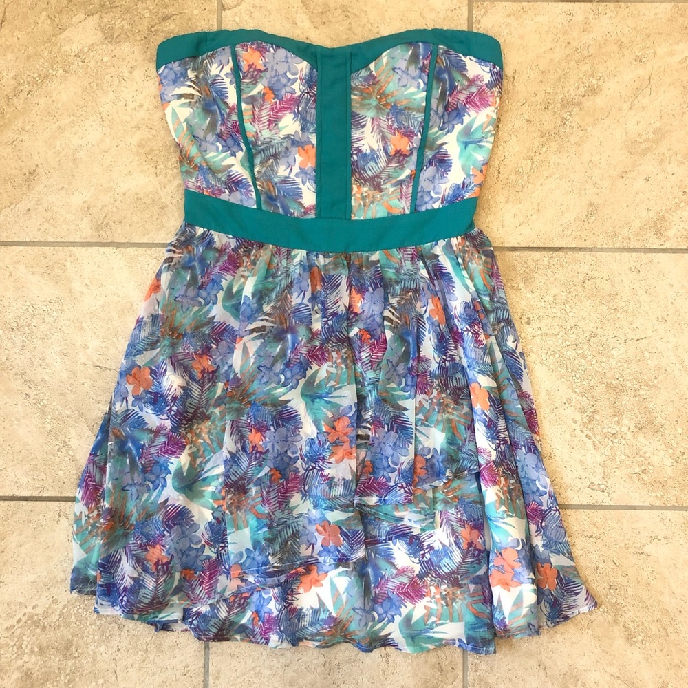 Adelyn Rae Floral Print Dress Size Medium
